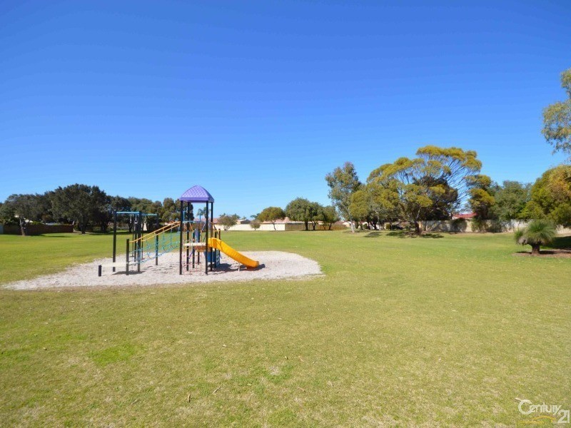 4 St Michaels Court, Cooloongup WA 6168