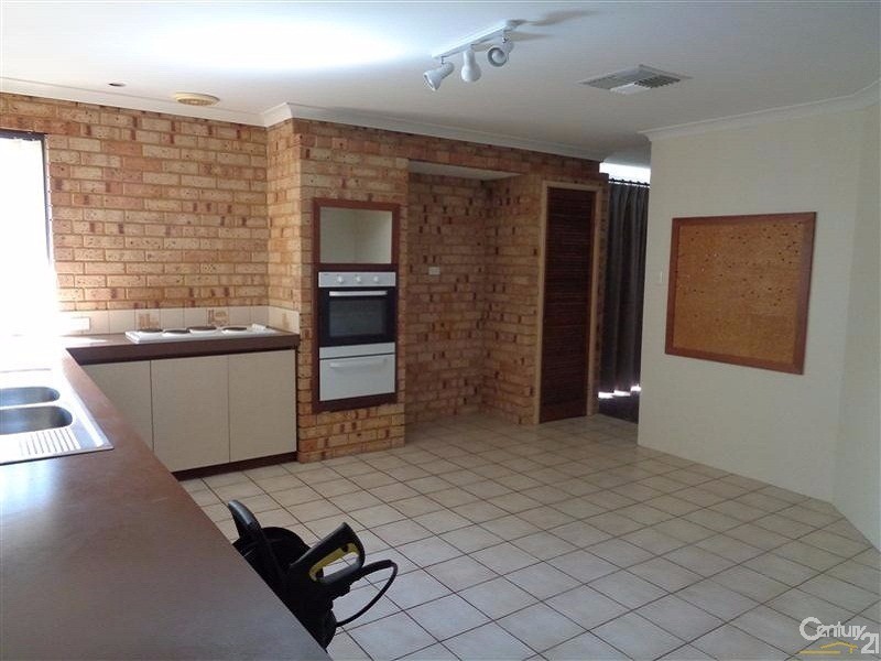 521 Safety Bay Road, Waikiki WA 6169