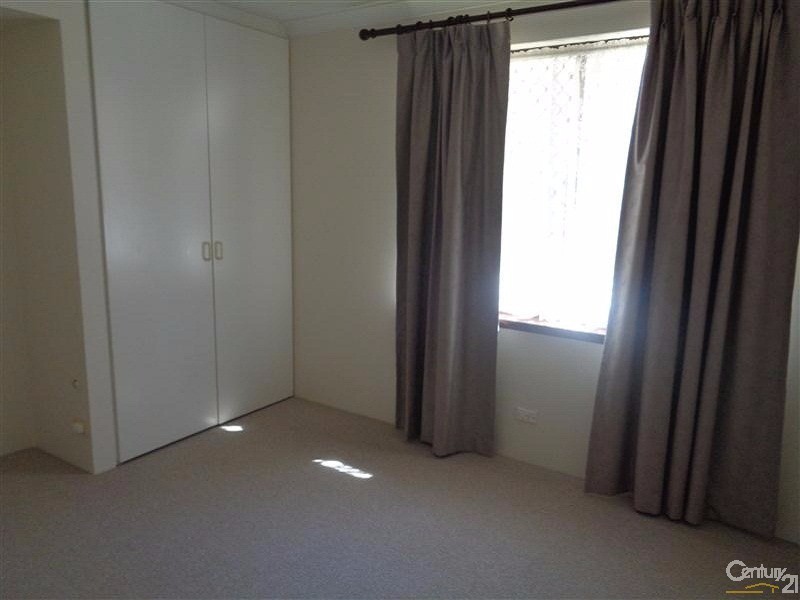 521 Safety Bay Road, Waikiki WA 6169