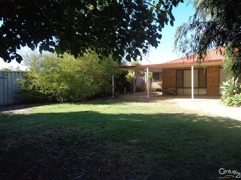 521 Safety Bay Road, Waikiki WA 6169