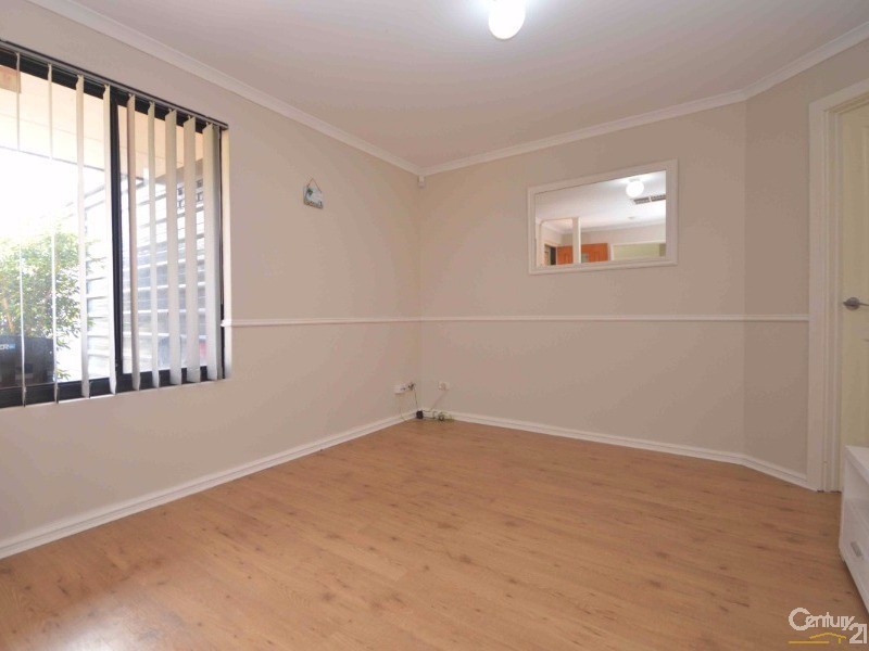 28 Benbecula Loop, Port Kennedy WA 6172