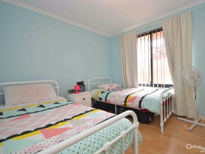 28 Benbecula Loop, Port Kennedy WA 6172