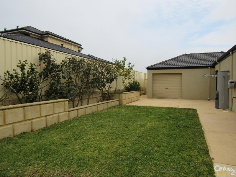 50 Bancoura Parkway, Secret Harbour WA 6173