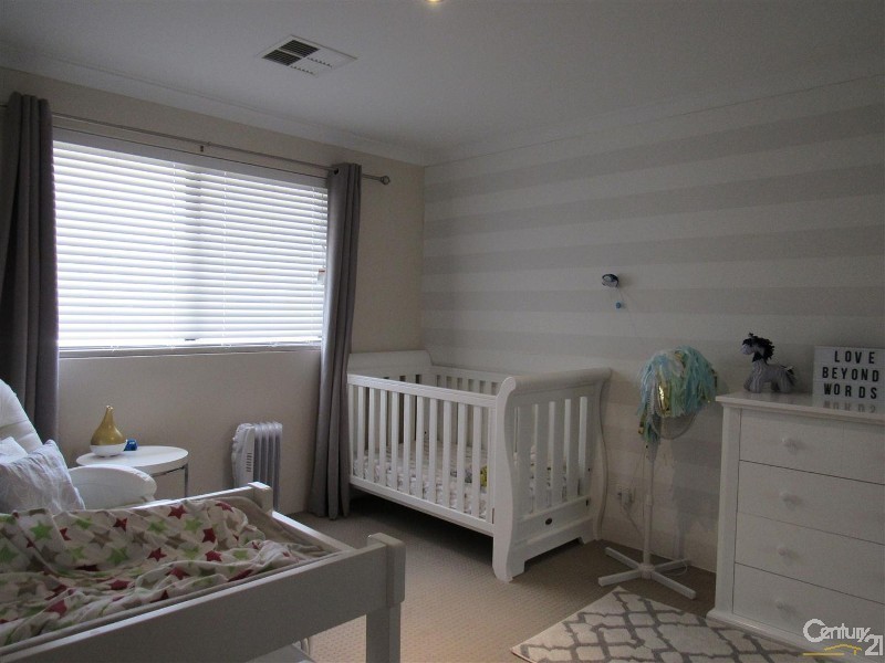 50 Bancoura Parkway, Secret Harbour WA 6173