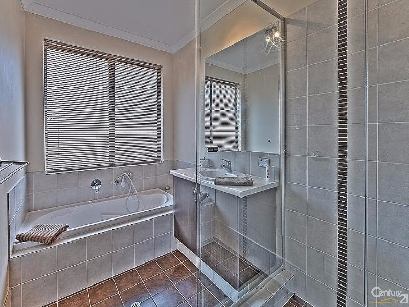 12 Nambucca Way, Secret Harbour WA 6173