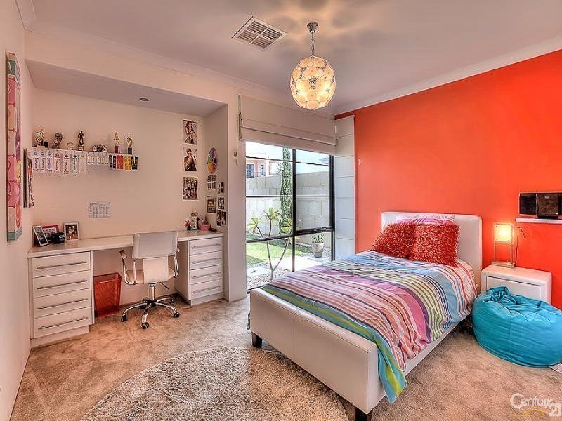 12 Nambucca Way, Secret Harbour WA 6173