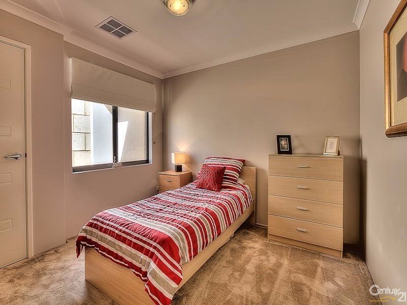 12 Nambucca Way, Secret Harbour WA 6173