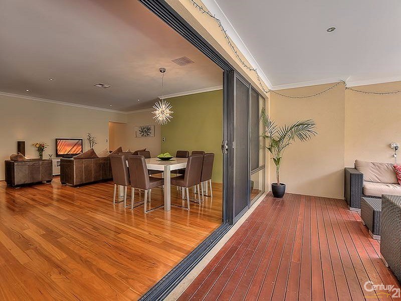 12 Nambucca Way, Secret Harbour WA 6173