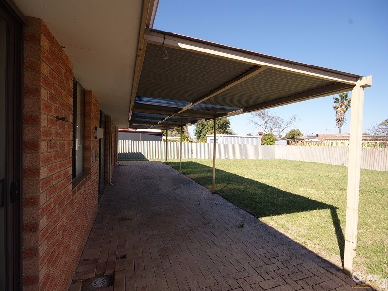 18 Jubilee Drive, Waikiki WA 6169