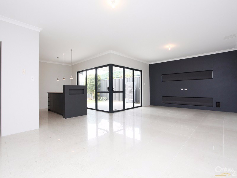 198 Safety Bay Road, Safety Bay WA 6169
