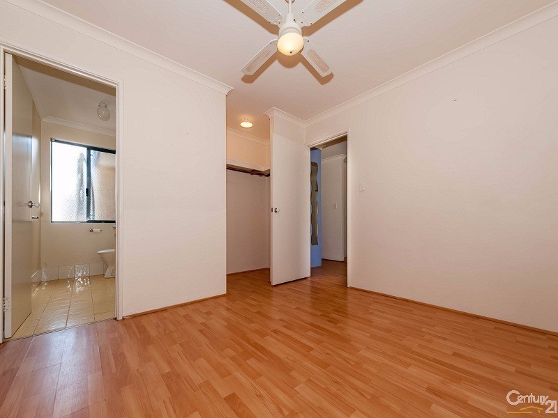 51 Zaragoza Drive, Port Kennedy WA 6172