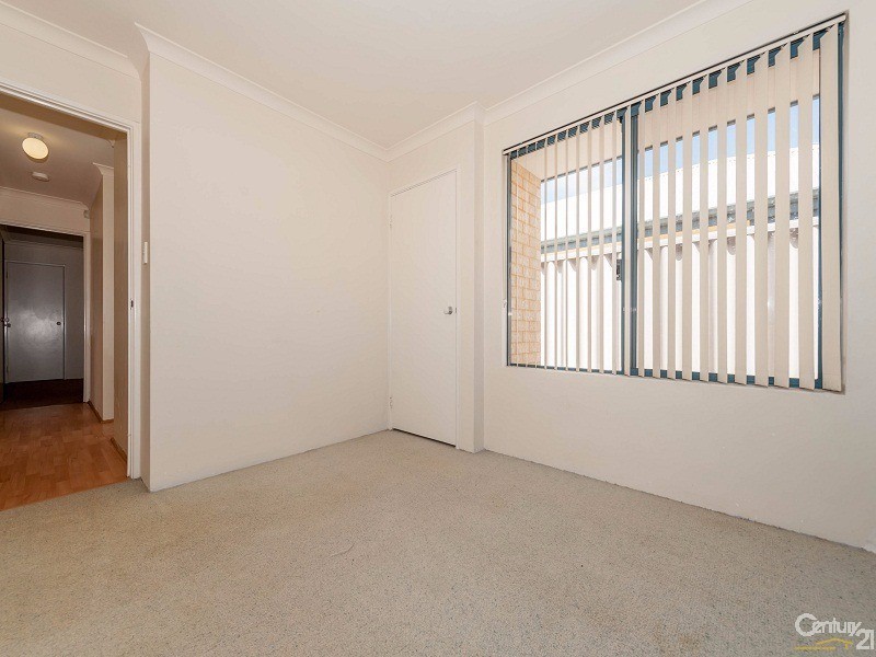 51 Zaragoza Drive, Port Kennedy WA 6172