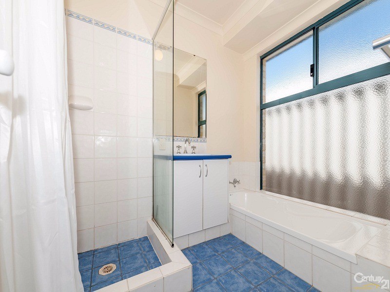 51 Zaragoza Drive, Port Kennedy WA 6172