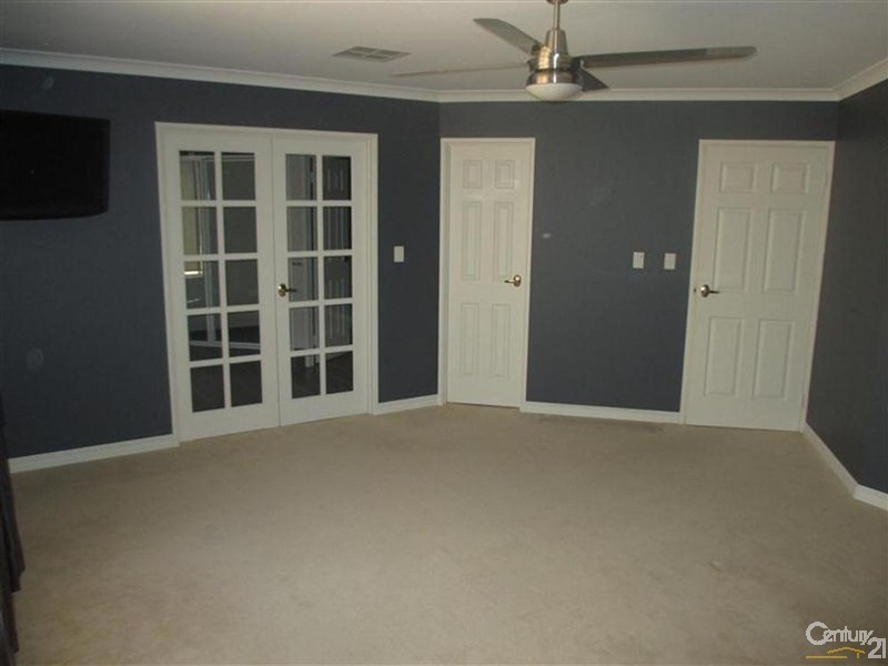 10 Sao Jorge Green, Secret Harbour WA 6173