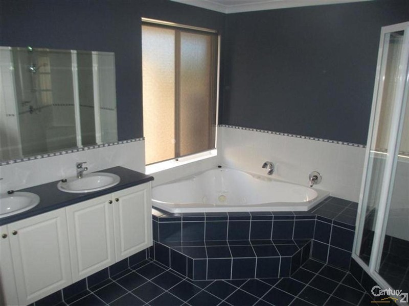 10 Sao Jorge Green, Secret Harbour WA 6173