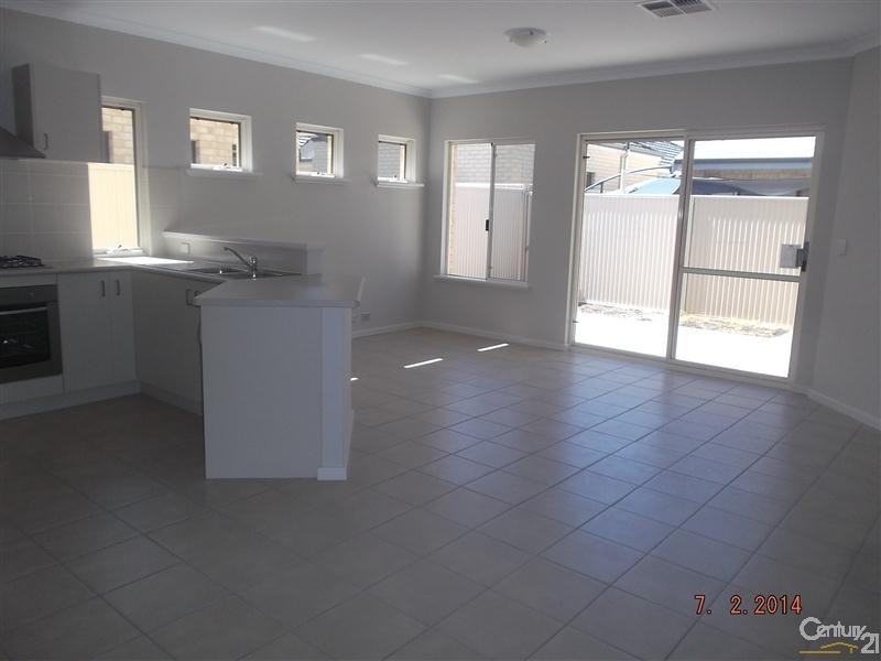 9/16 Westlinton Circle, Waikiki WA 6169