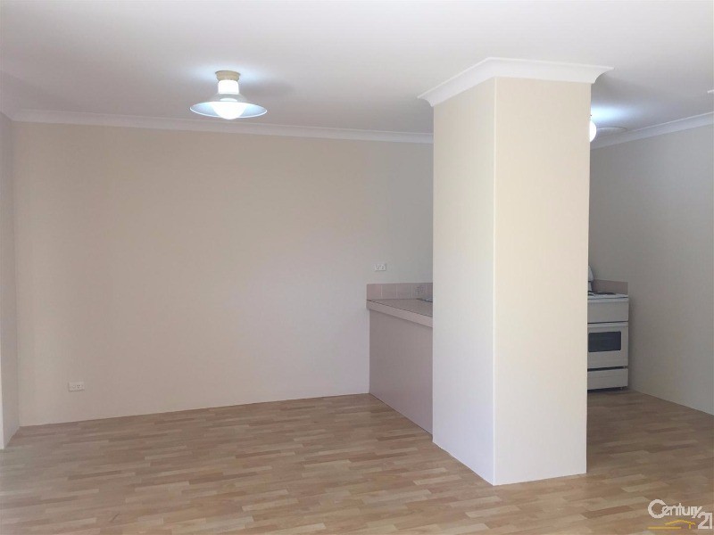 17/8 Merope Close, Rockingham WA 6168