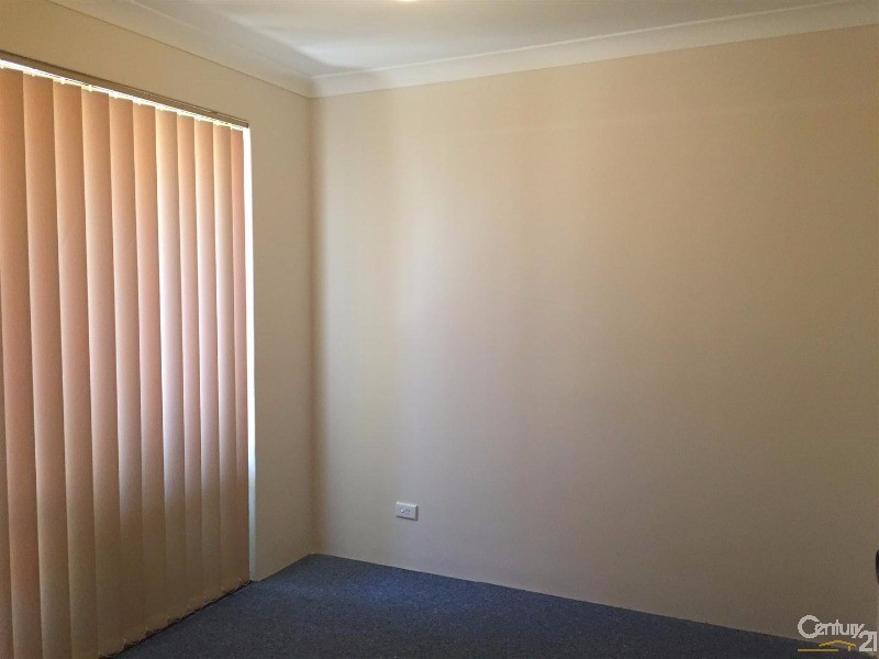 17/8 Merope Close, Rockingham WA 6168