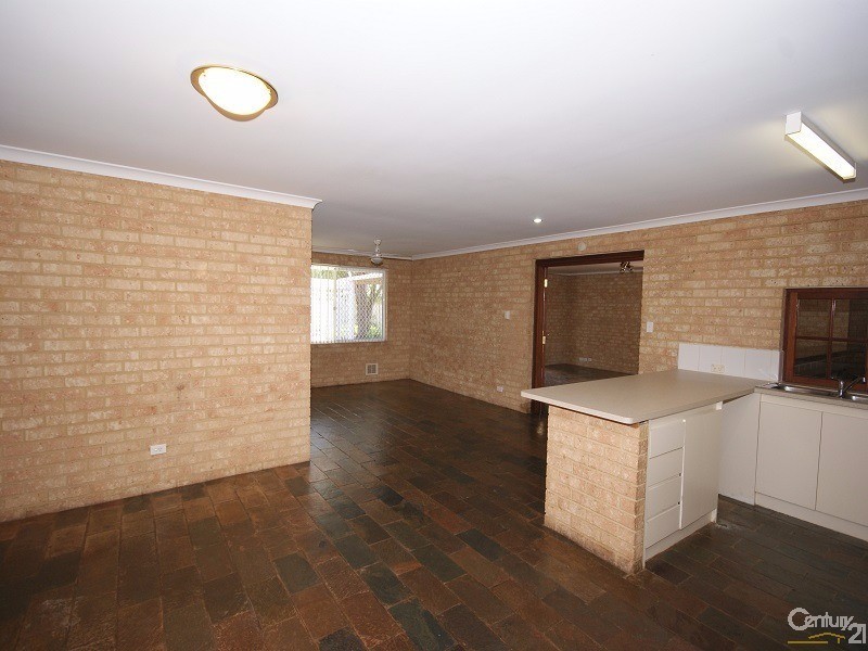 13 Dundee Close, Warnbro WA 6169