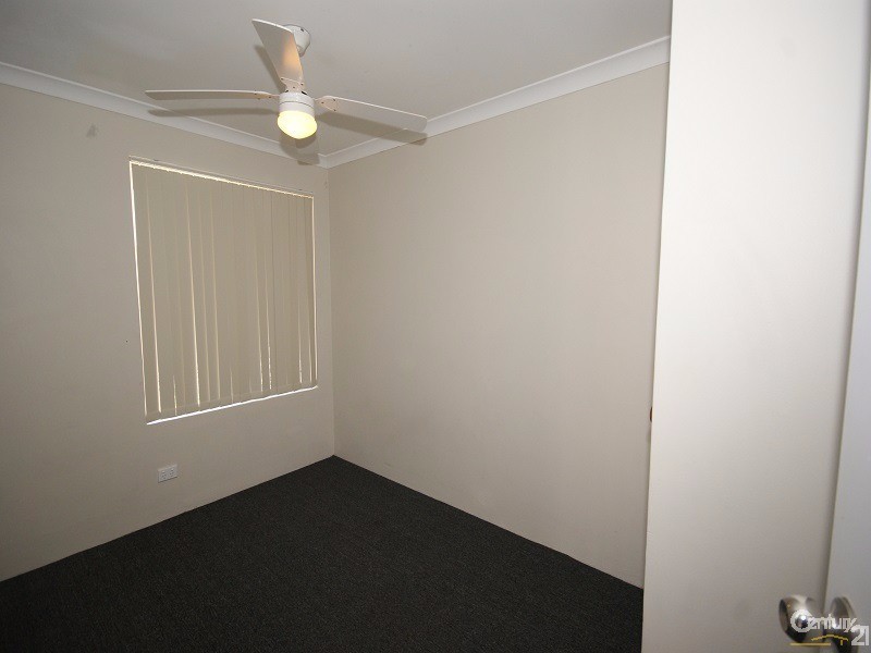 13 Dundee Close, Warnbro WA 6169
