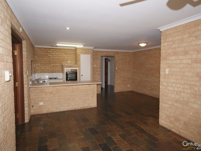 13 Dundee Close, Warnbro WA 6169