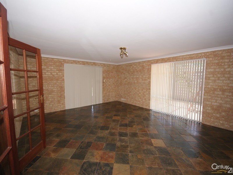 13 Dundee Close, Warnbro WA 6169