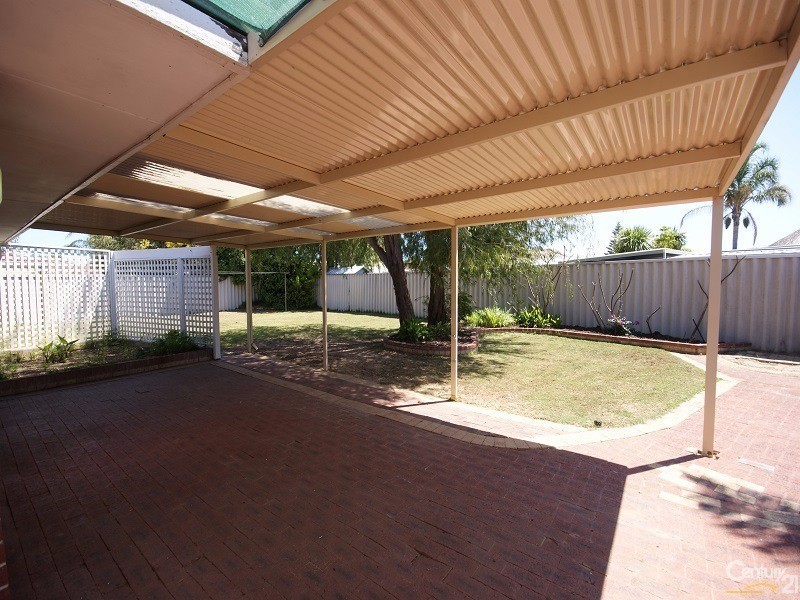 13 Dundee Close, Warnbro WA 6169