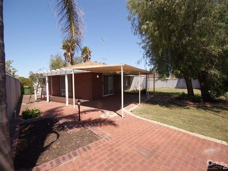 13 Dundee Close, Warnbro WA 6169