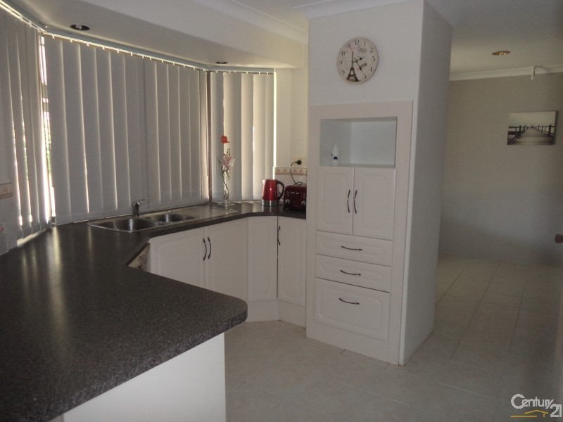 13 Mataitai Loop, Cooloongup WA 6168