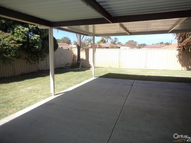 13 Mataitai Loop, Cooloongup WA 6168