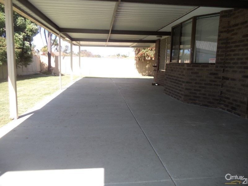 13 Mataitai Loop, Cooloongup WA 6168