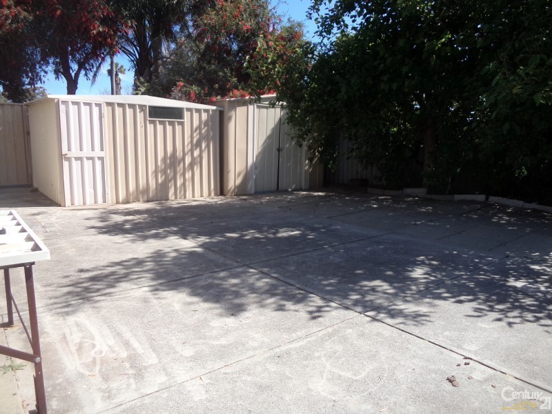 13 Mataitai Loop, Cooloongup WA 6168