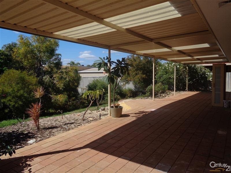 29 Summons Way, Warnbro WA 6169