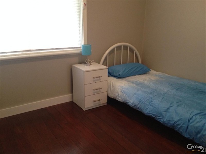 34 Hubbard Way, Medina WA 6167