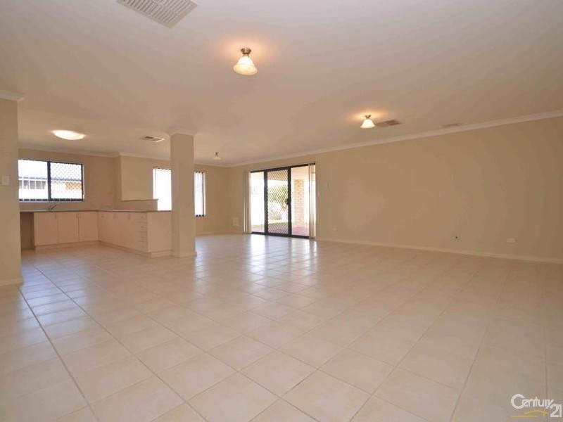 9 Baycliff Turn, Waikiki WA 6169