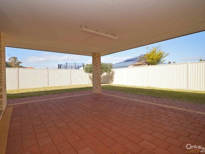 9 Baycliff Turn, Waikiki WA 6169