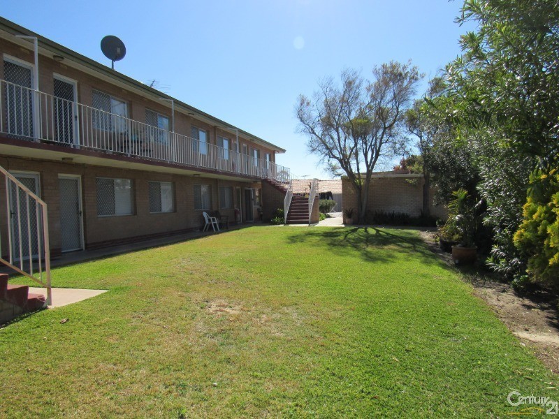 5/12 Harrison Street, Rockingham WA 6168