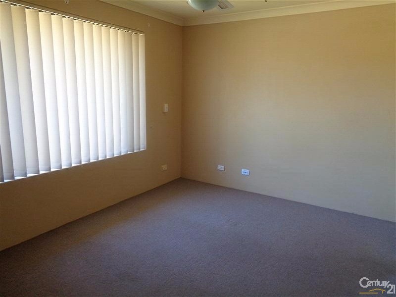 27 Hartland Way, Warnbro WA 6169