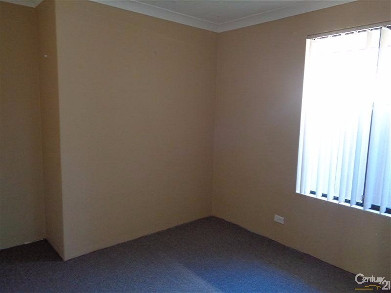 27 Hartland Way, Warnbro WA 6169