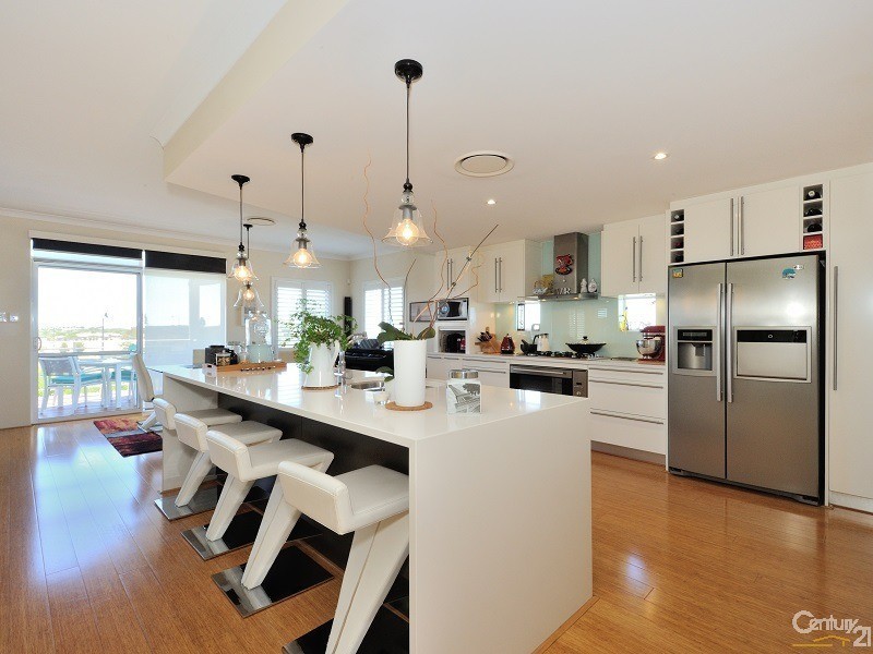 4  Long Beach Rise, Port Kennedy WA 6172