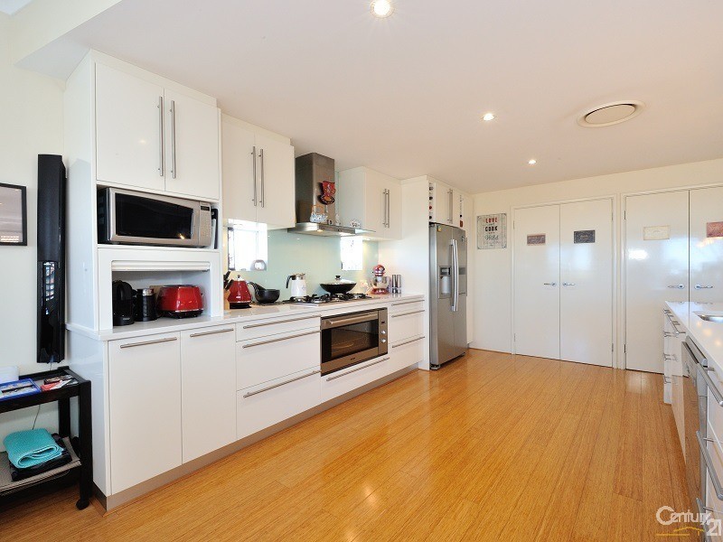 4  Long Beach Rise, Port Kennedy WA 6172