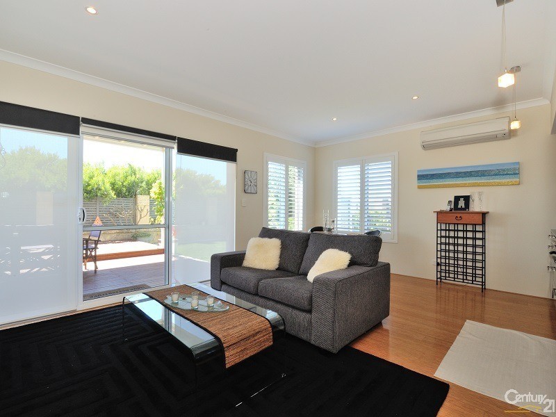 4  Long Beach Rise, Port Kennedy WA 6172