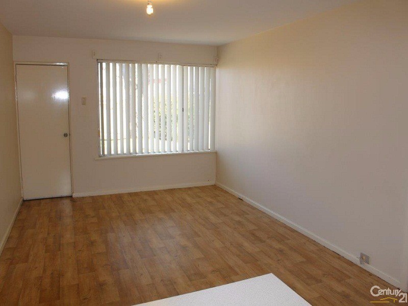 1/110 Safety Bay Road, Shoalwater WA 6169