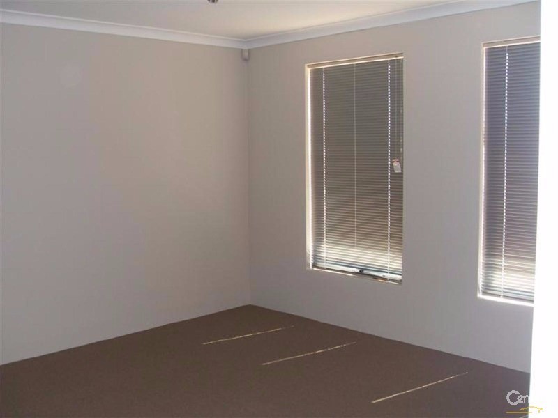 18 Fareham Crescent, Wellard WA 6170