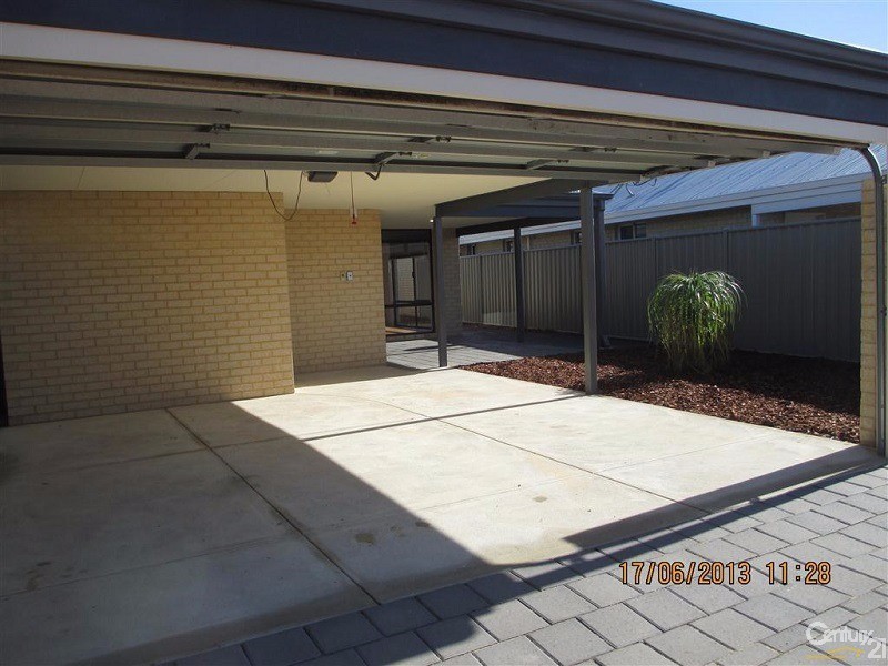 18 Fareham Crescent, Wellard WA 6170