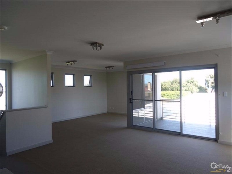 3/137 Kent Street, Rockingham WA 6168