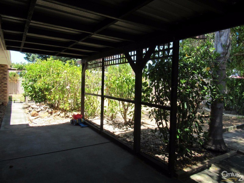 15 Millgrove Avenue, Cooloongup WA 6168