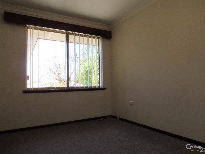 15 Millgrove Avenue, Cooloongup WA 6168
