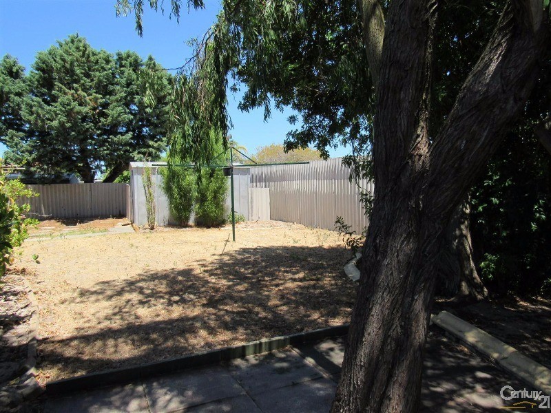 15 Millgrove Avenue, Cooloongup WA 6168