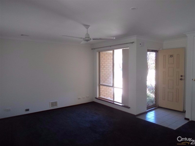 35 Gumnut Crescent, Safety Bay WA 6169